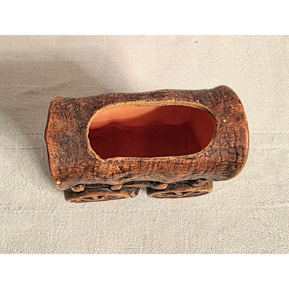 Vintage Ceramic Wagon Shaped Toothpick Holder 2 1/4" x 2 1/4" - Picture 3 of 6